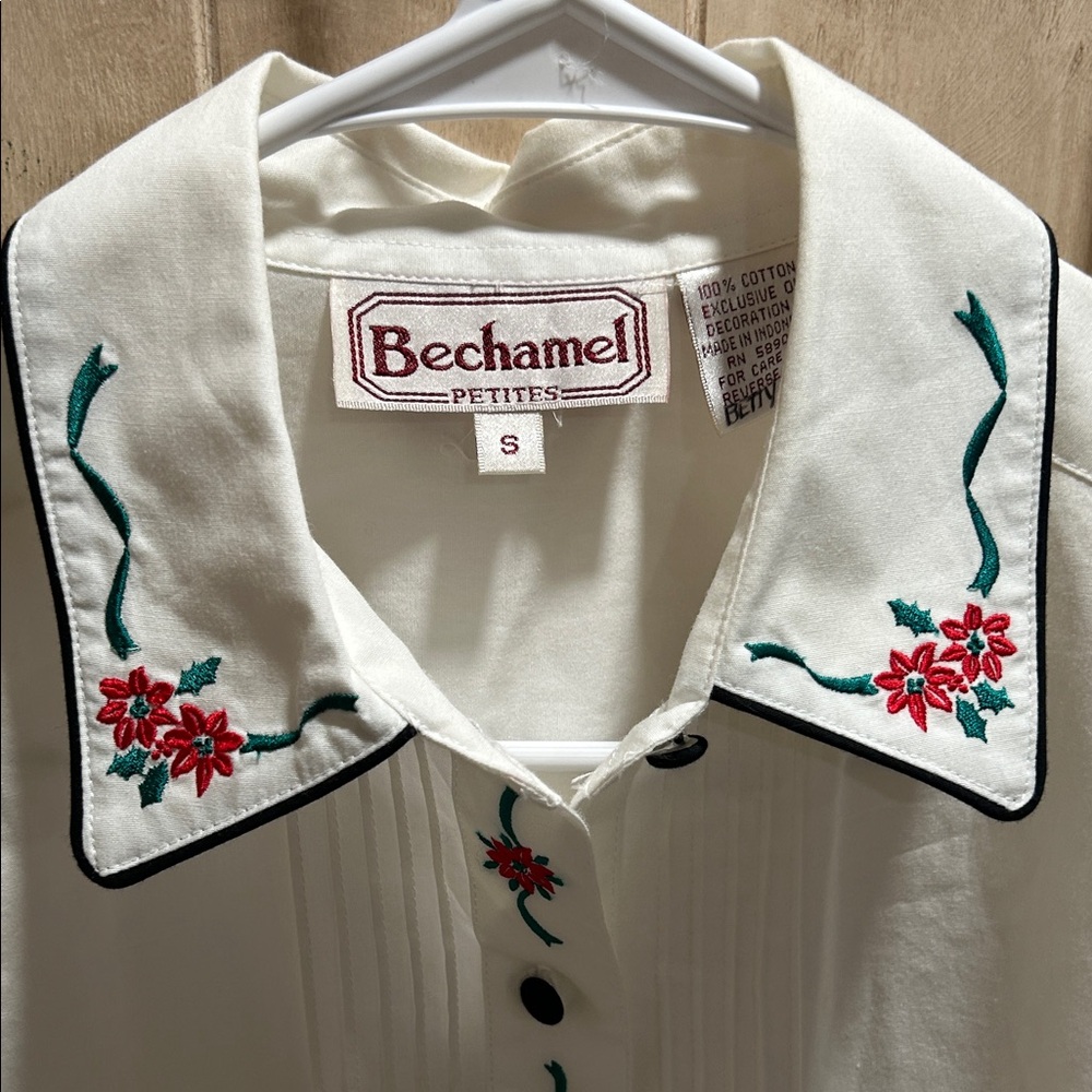 Holiday themed women vintage embroidered shirt combo. Holiday -Vintage - Picture 10 of 16